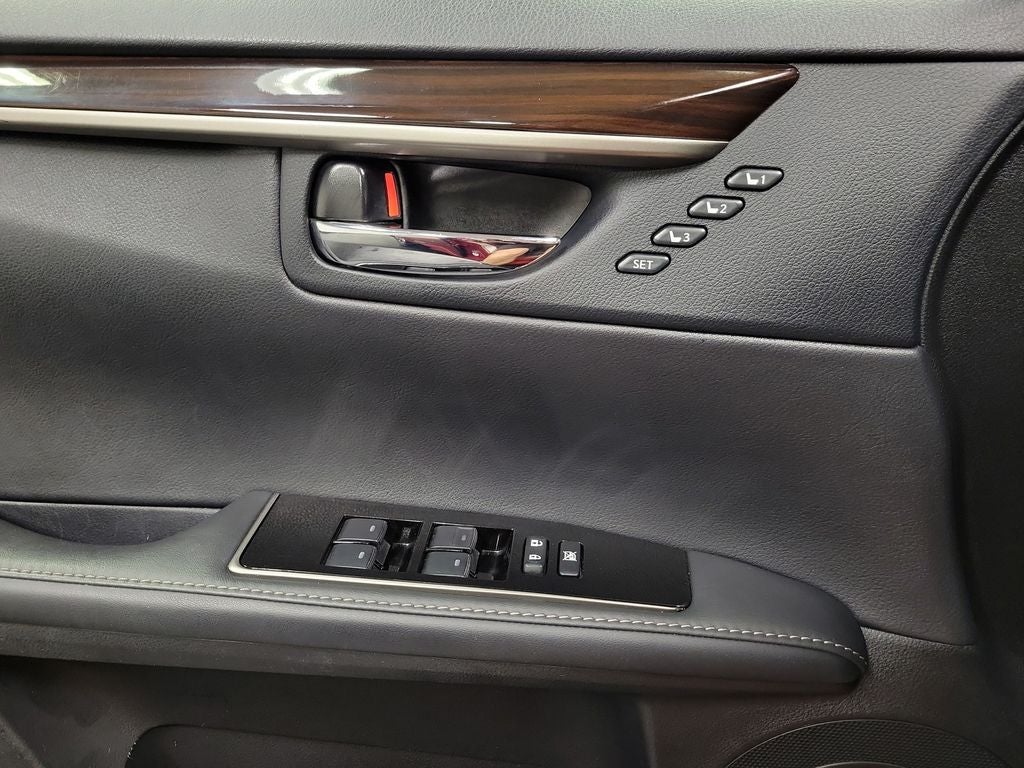 2018 Lexus ES 300h