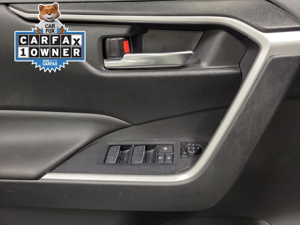 2022 Toyota RAV4 Hybrid SE