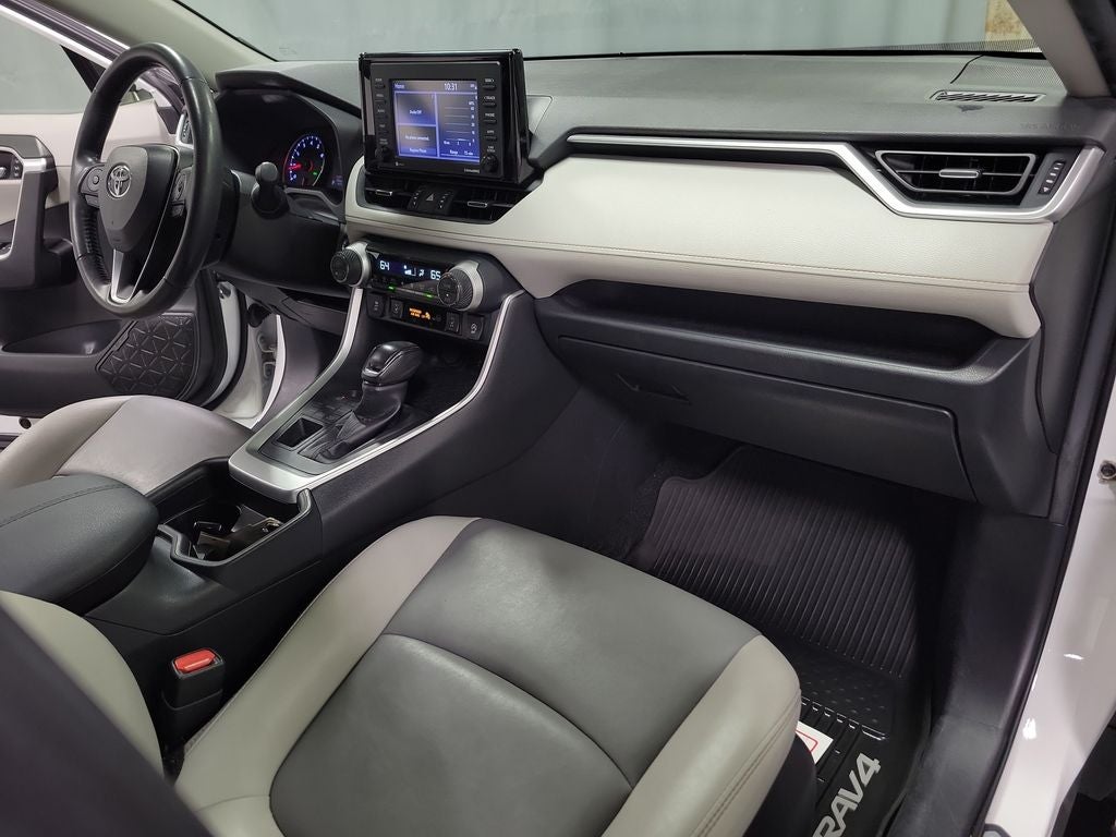 2020 Toyota RAV4 XLE Premium