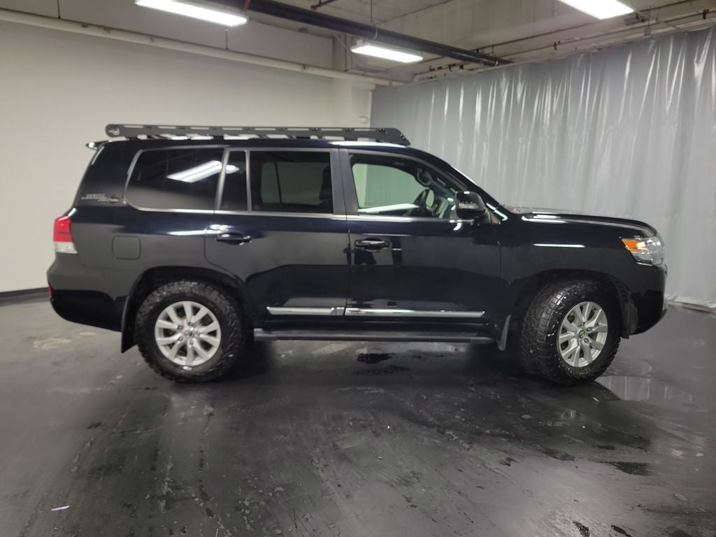 2018 Toyota Land Cruiser Base