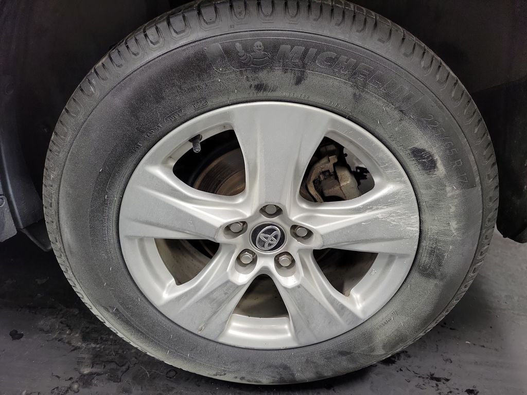 2020 Toyota RAV4 Hybrid LE