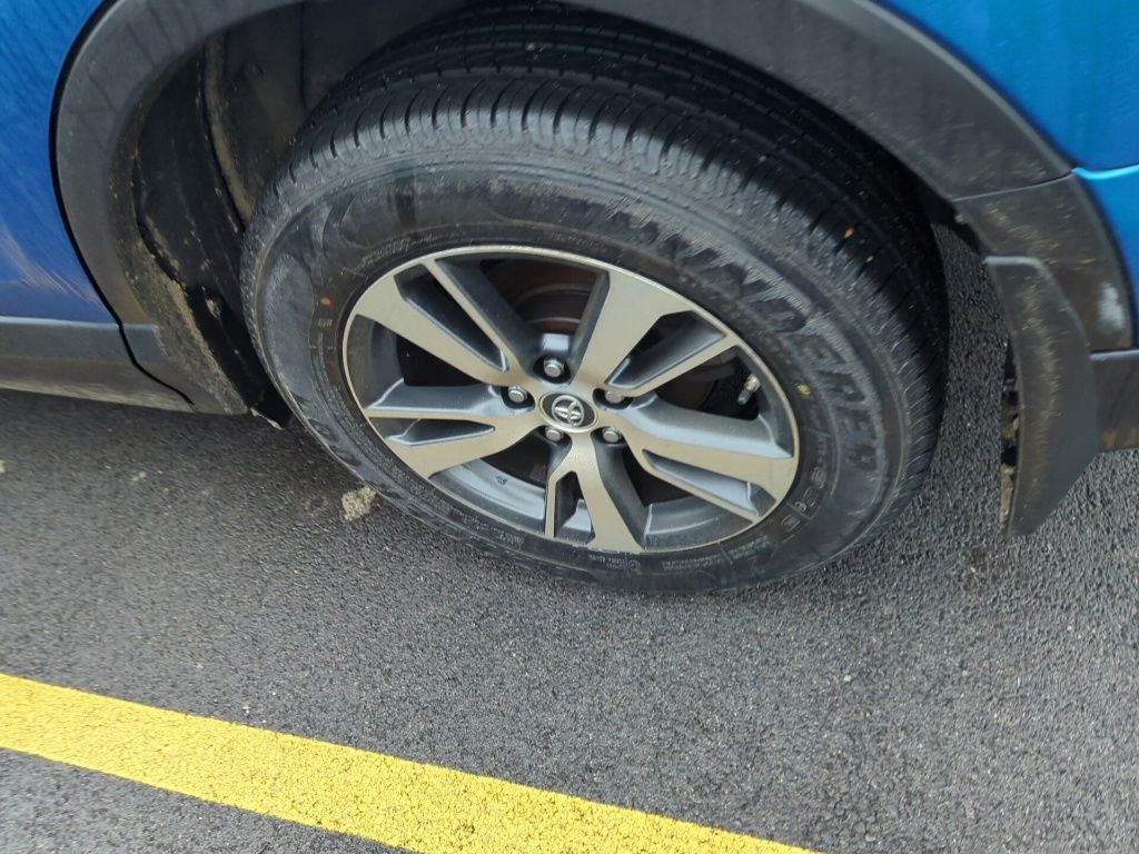 2017 Toyota RAV4 XLE