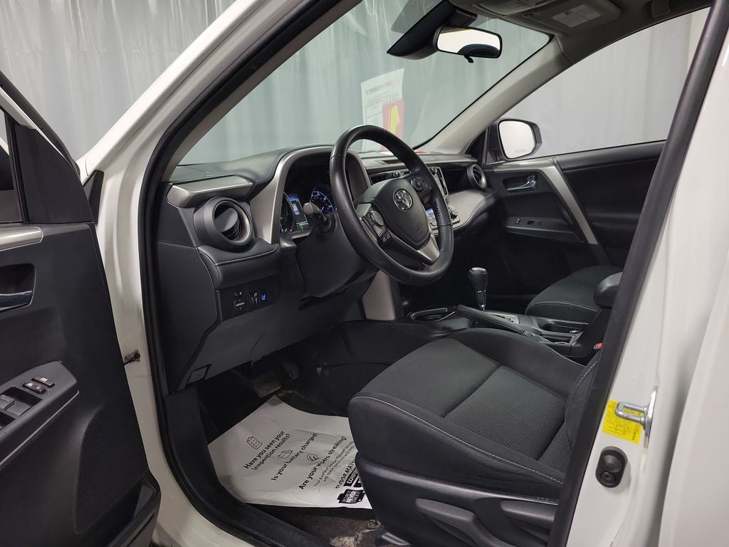 2017 Toyota RAV4 Hybrid XLE