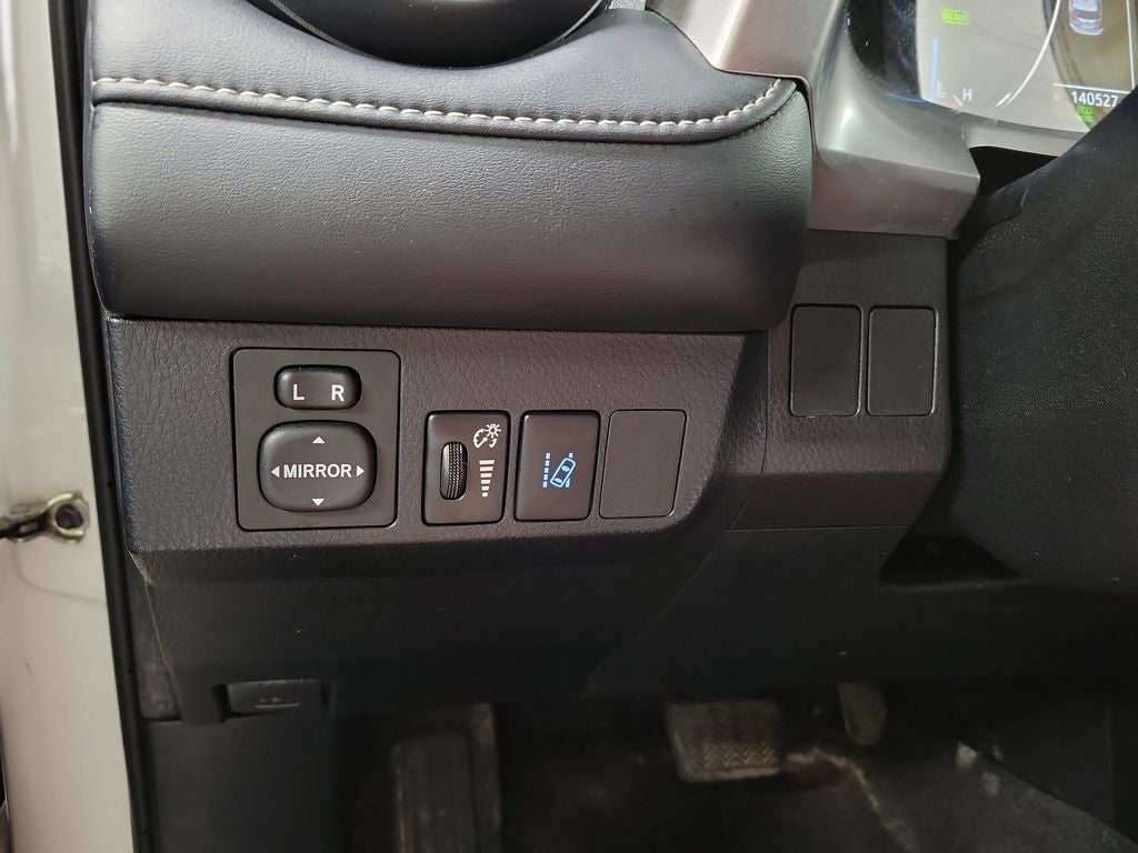 2017 Toyota RAV4 Hybrid XLE