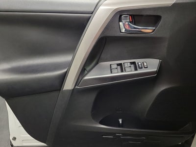2017 Toyota RAV4 Hybrid XLE