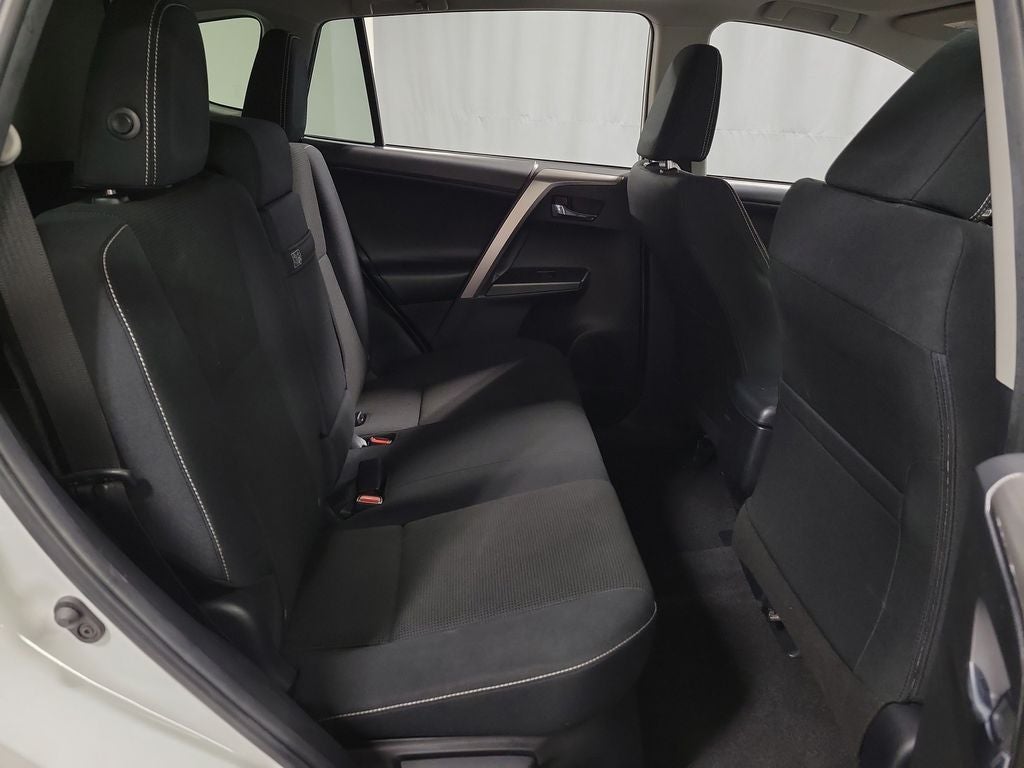 2017 Toyota RAV4 Hybrid XLE