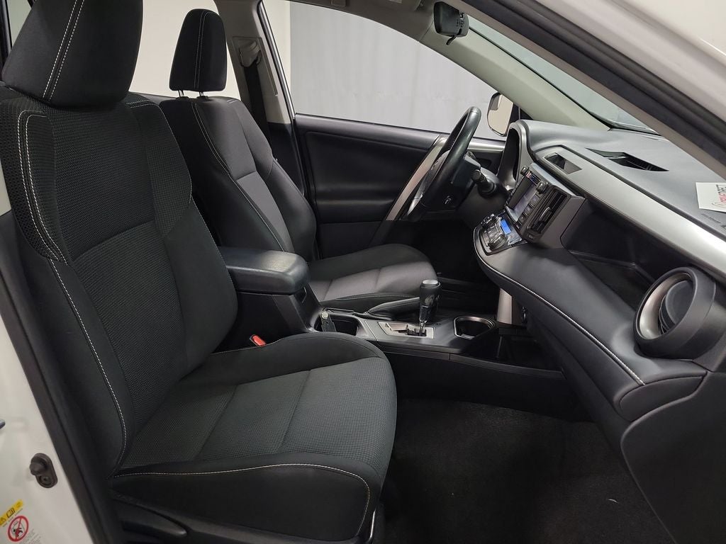 2017 Toyota RAV4 Hybrid XLE