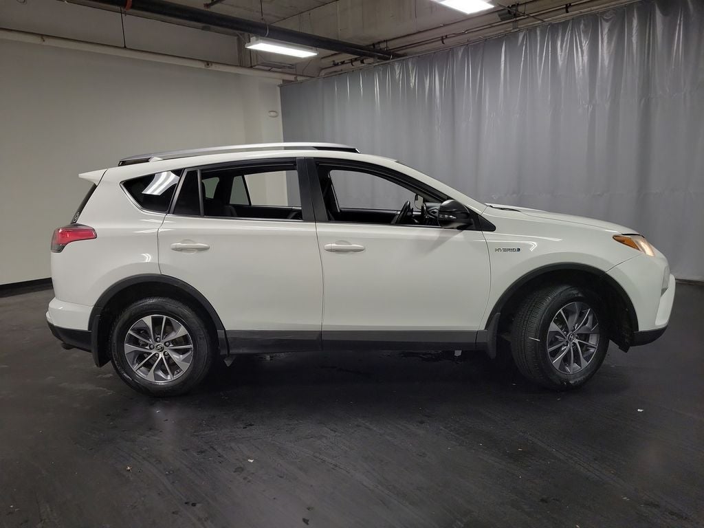 2017 Toyota RAV4 Hybrid XLE