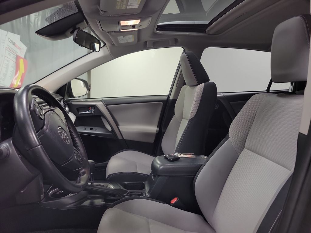 2017 Toyota RAV4 Hybrid XLE