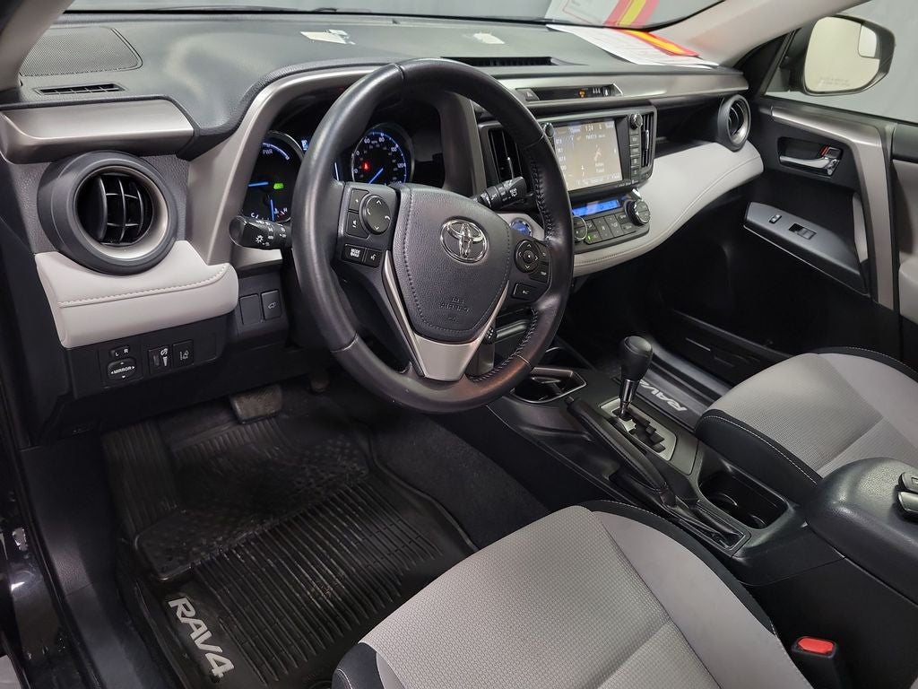 2017 Toyota RAV4 Hybrid XLE