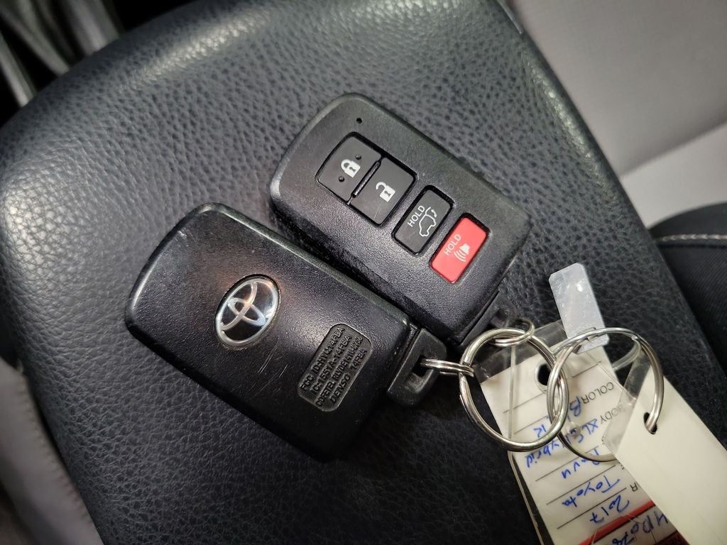 2017 Toyota RAV4 Hybrid XLE