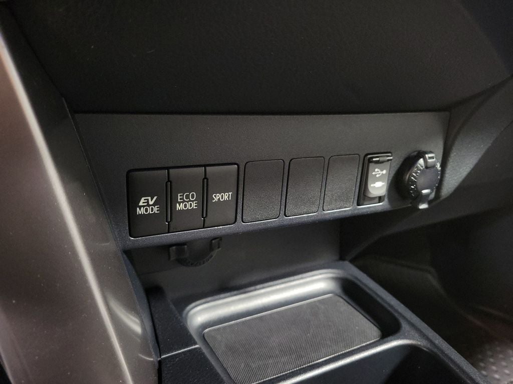 2017 Toyota RAV4 Hybrid XLE