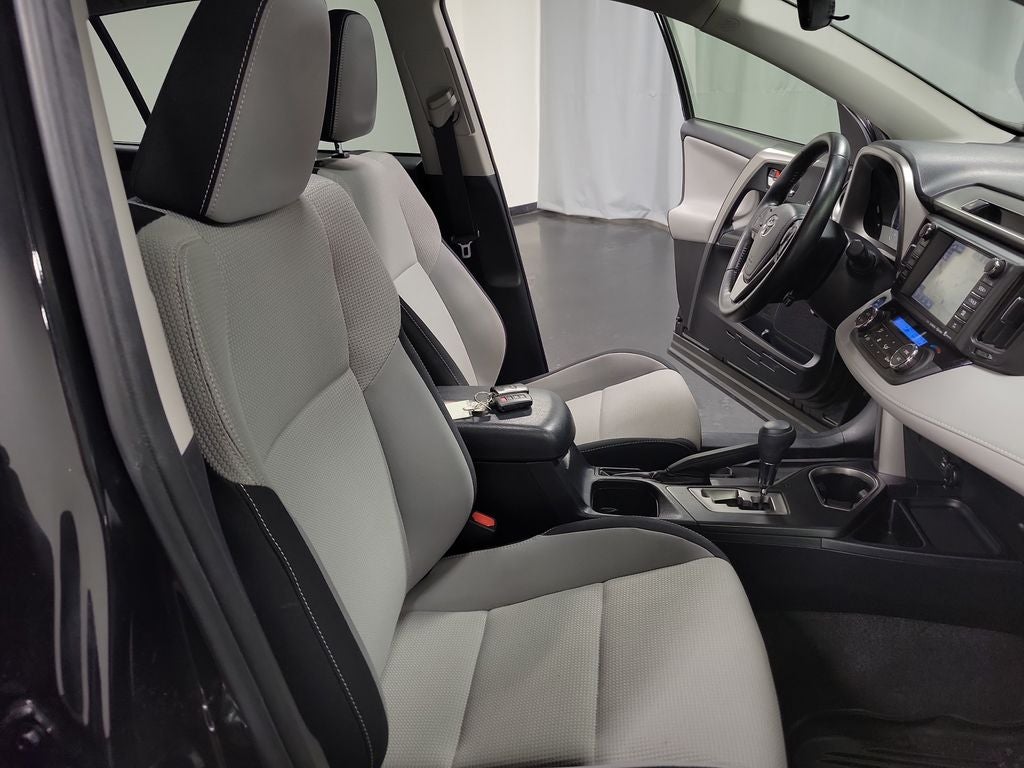 2017 Toyota RAV4 Hybrid XLE