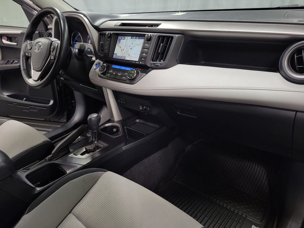 2017 Toyota RAV4 Hybrid XLE
