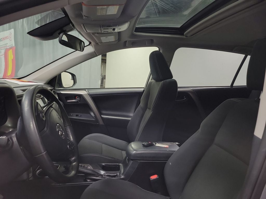 2017 Toyota RAV4 Hybrid XLE