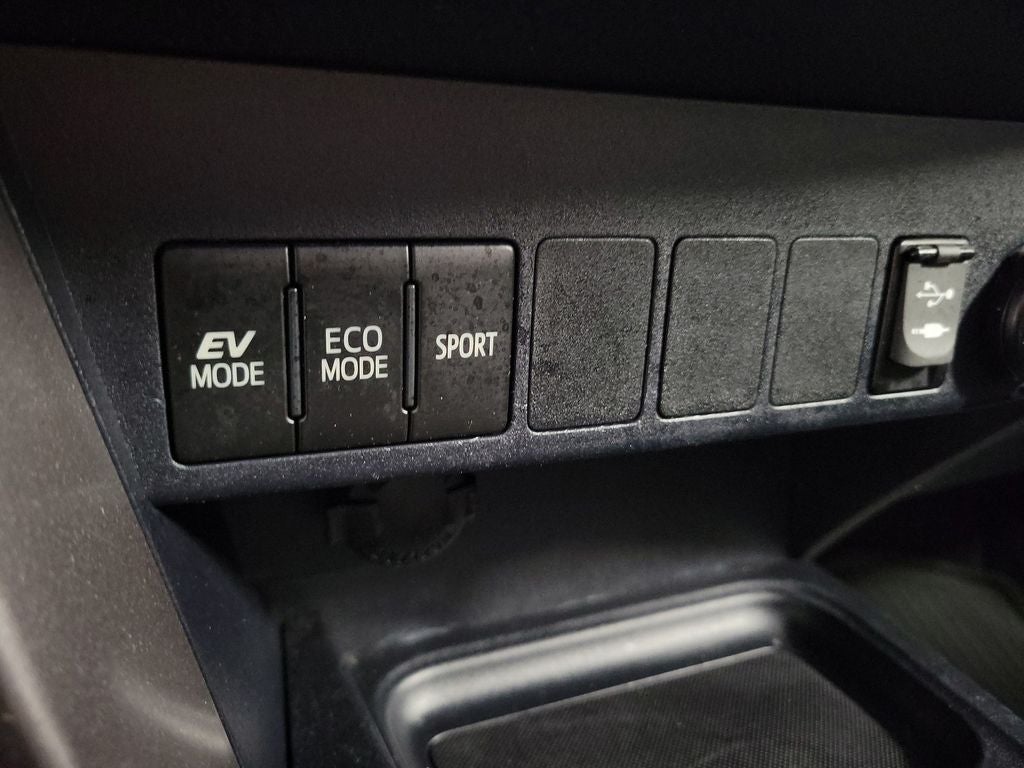 2017 Toyota RAV4 Hybrid XLE