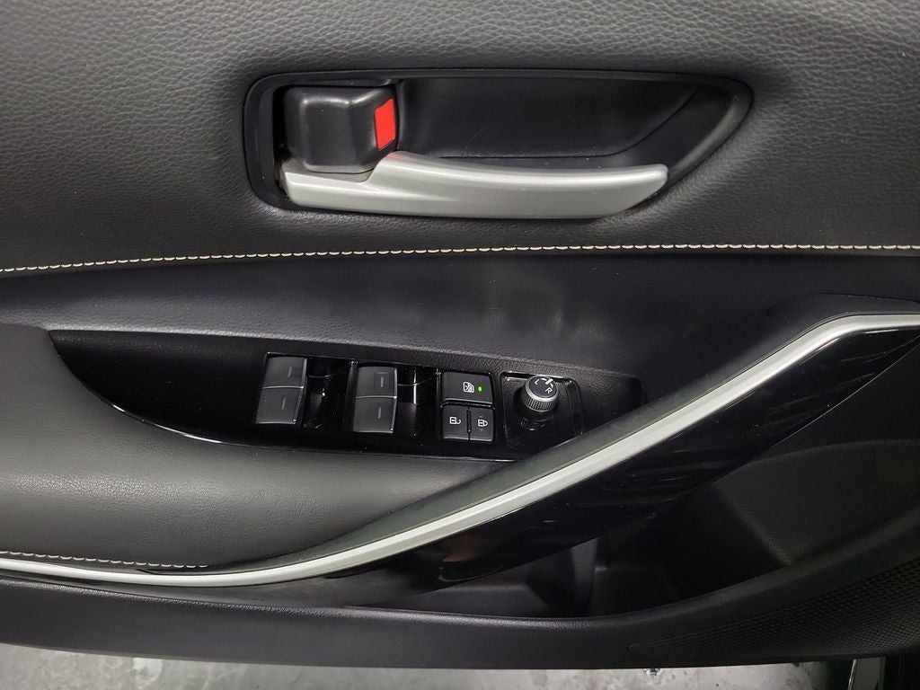 2021 Toyota Corolla Hatchback XSE