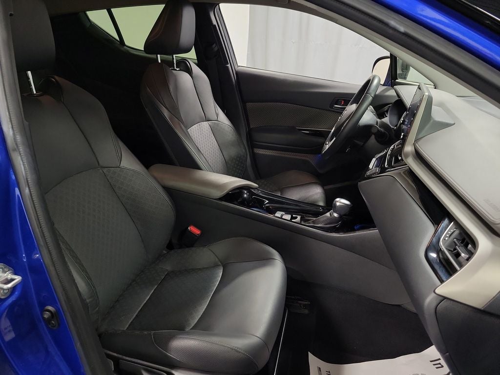 2021 Toyota C-HR XLE