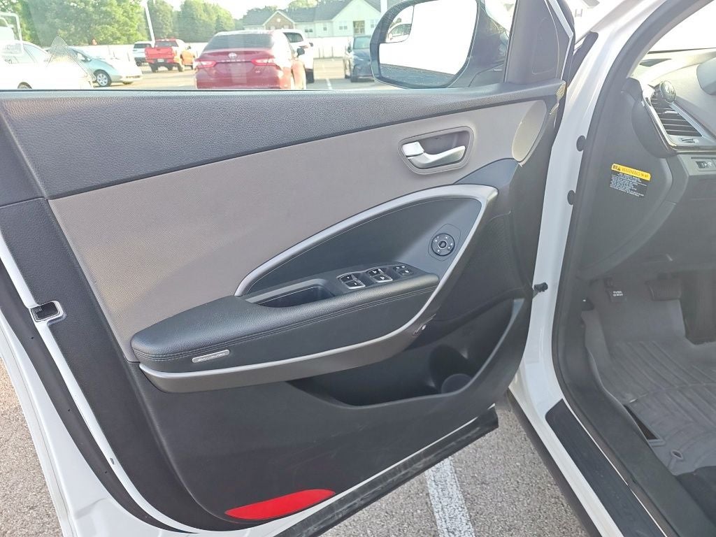 2017 Hyundai Santa Fe SE