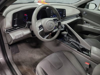 2022 Hyundai Elantra SE