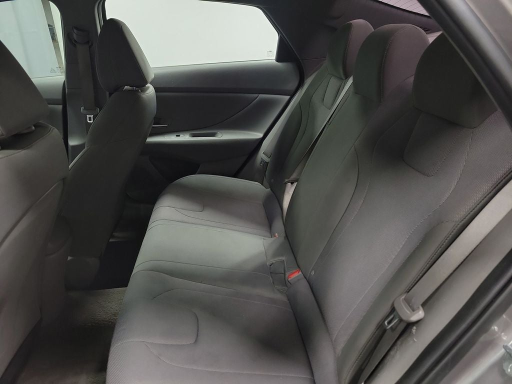 2022 Hyundai Elantra SE