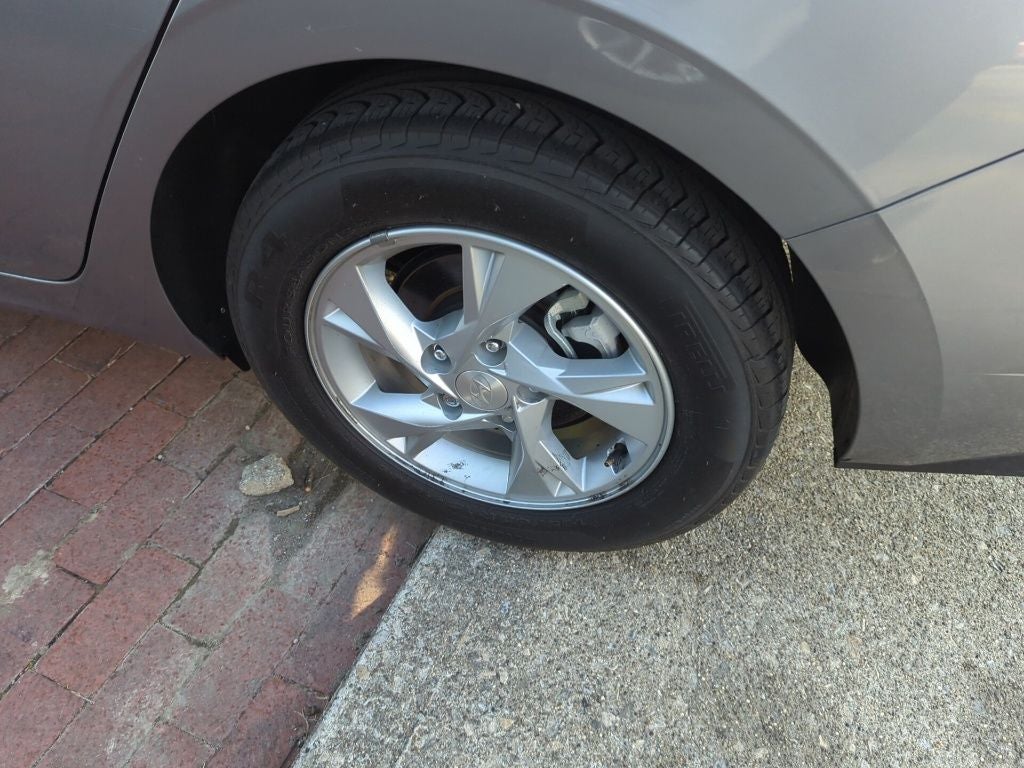 2022 Hyundai Elantra SE