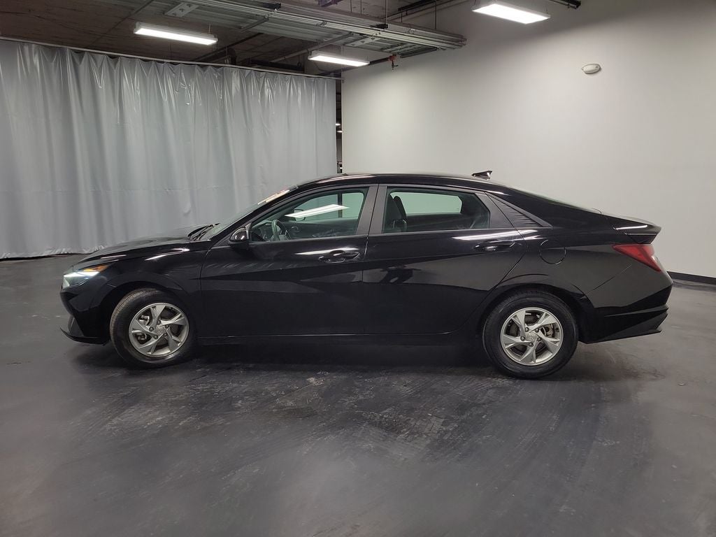 2023 Hyundai Elantra SE