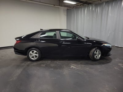 2023 Hyundai Elantra SE