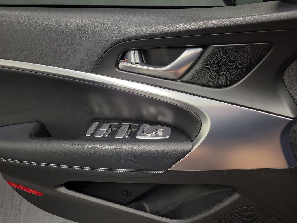 2022 Genesis G70 2.0T