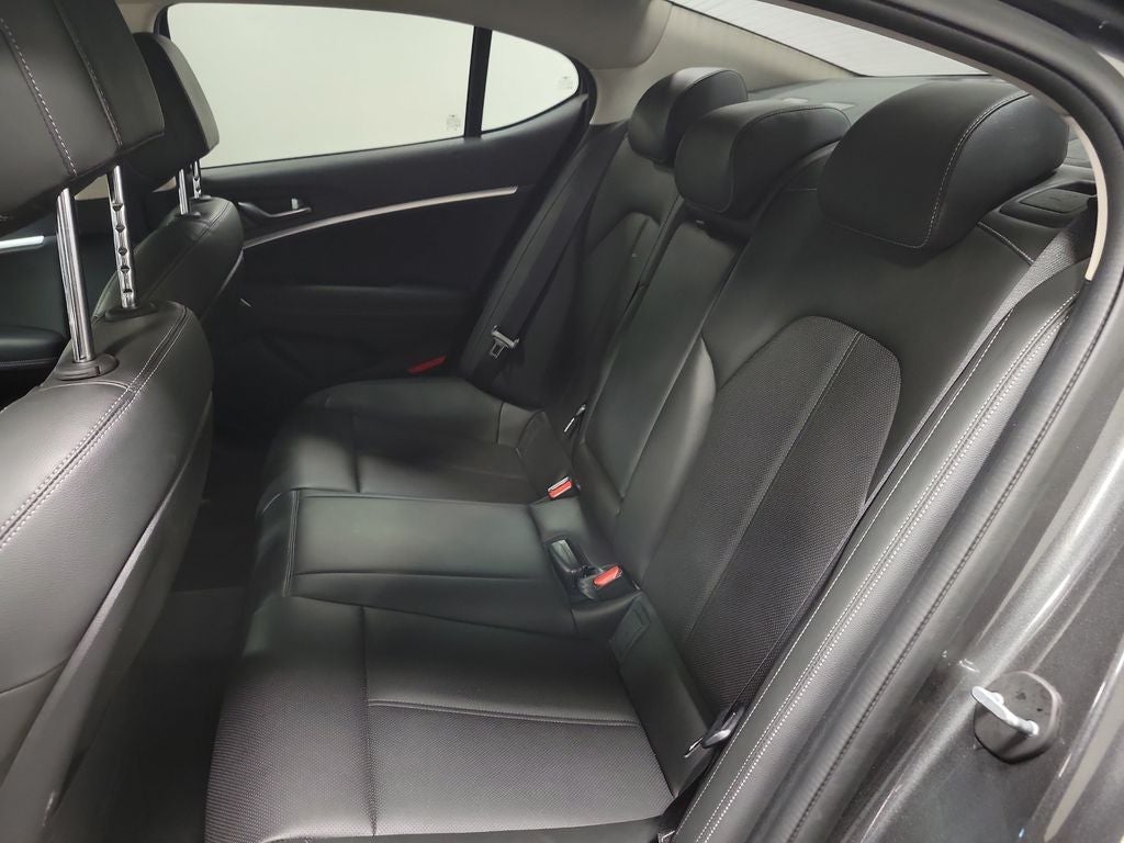 2022 Genesis G70 2.0T