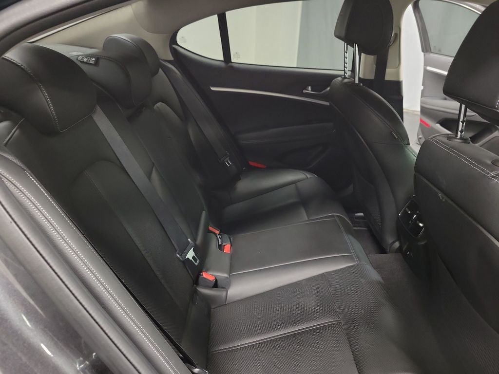 2022 Genesis G70 2.0T