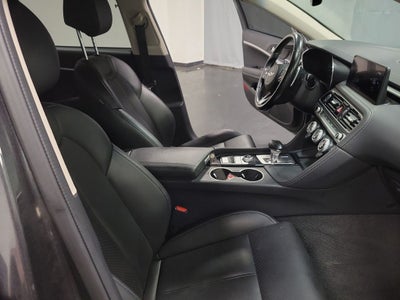 2022 Genesis G70 2.0T