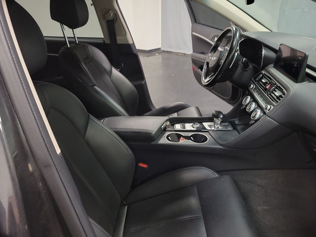 2022 Genesis G70 2.0T
