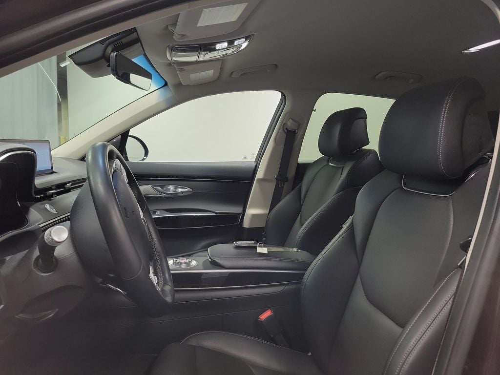 2023 Genesis GV70 2.5T