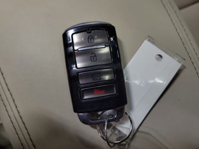 2017 Kia Cadenza Technology