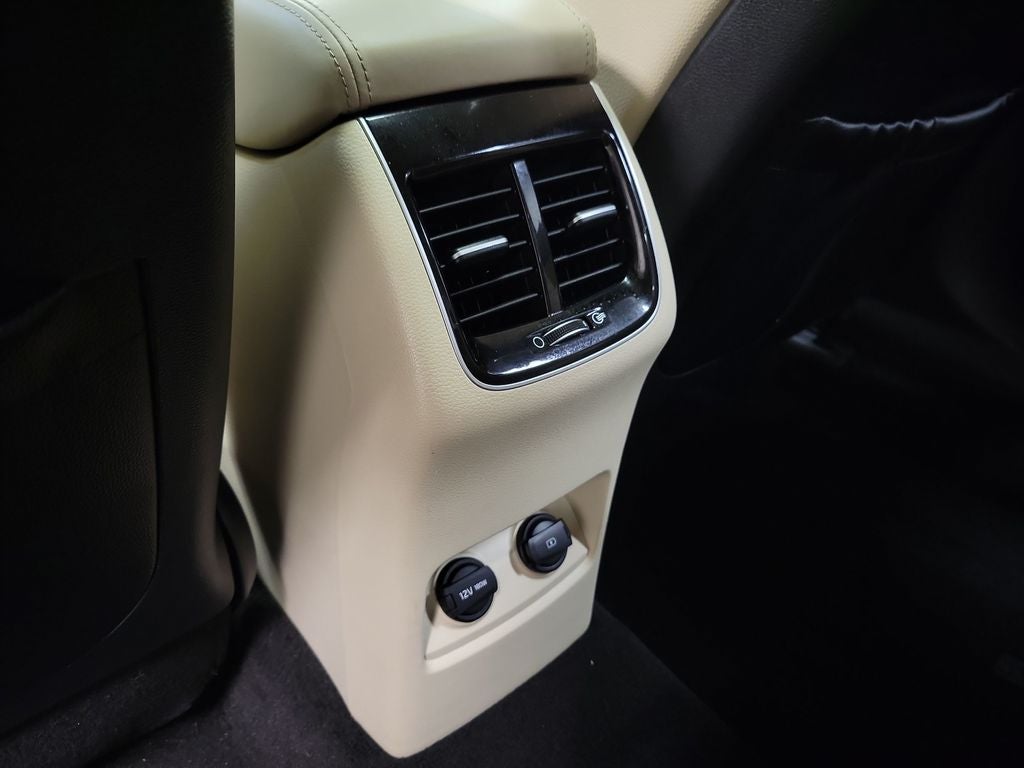 2017 Kia Cadenza Technology