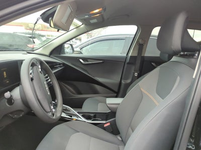 2024 Kia Niro LX