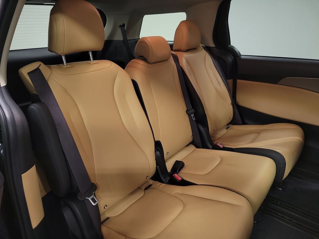 2022 Kia Carnival LXS