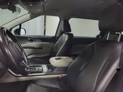 2023 Kia Carnival LX Seat Package