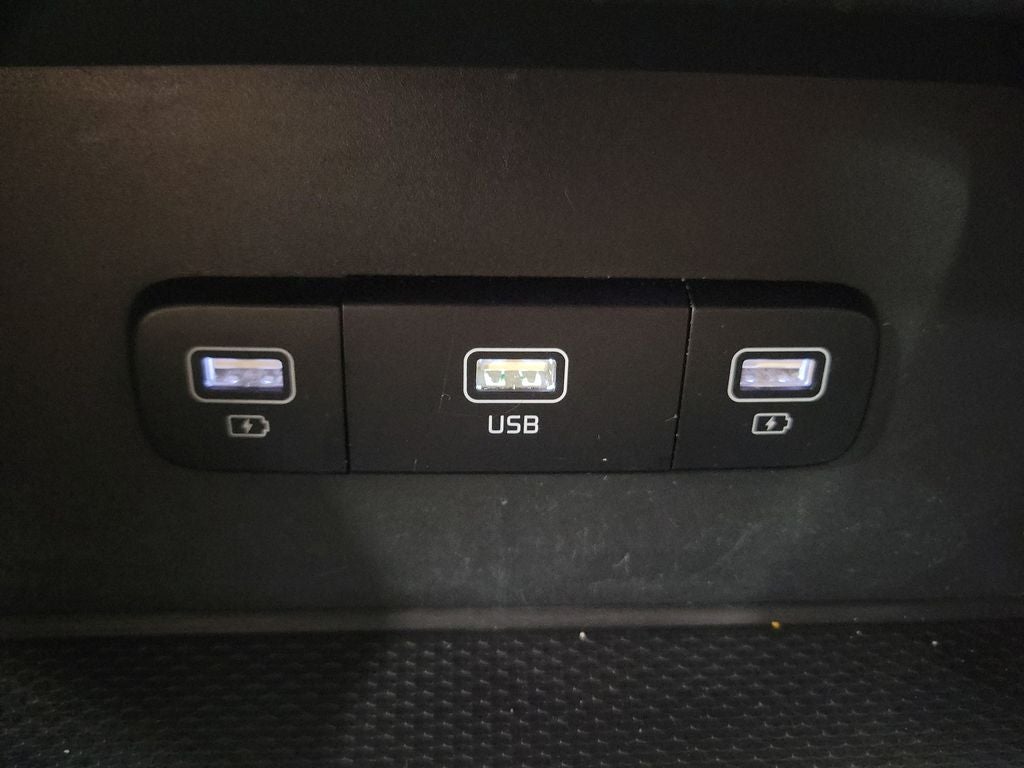 2023 Kia Carnival LX Seat Package