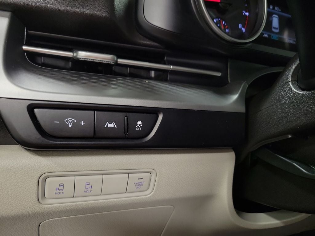 2023 Kia Carnival LX Seat Package