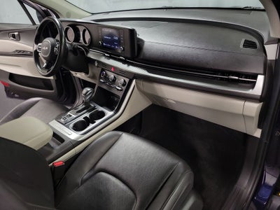 2023 Kia Carnival LX Seat Package