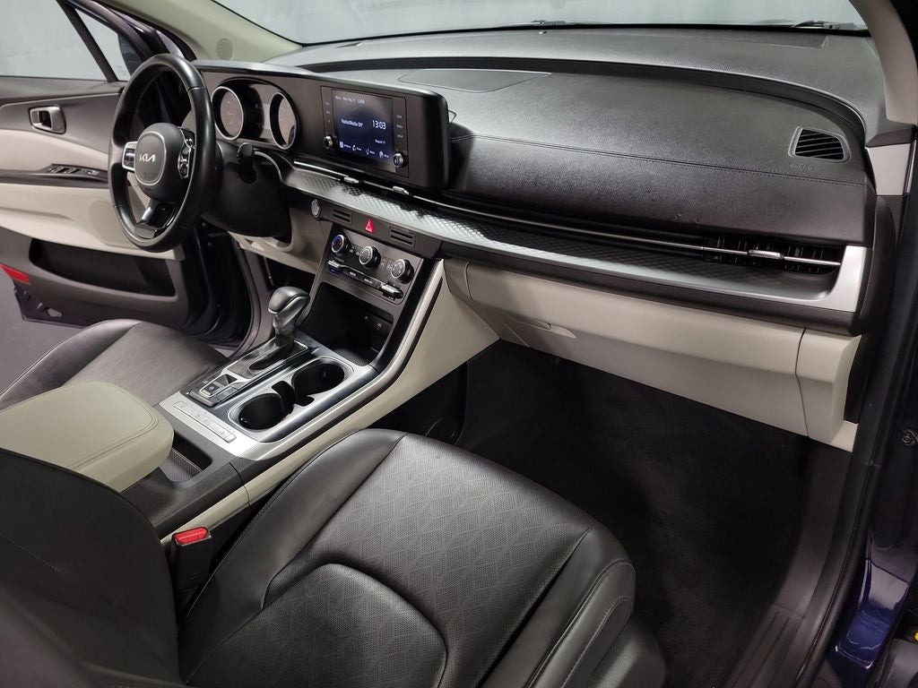 2023 Kia Carnival LX Seat Package