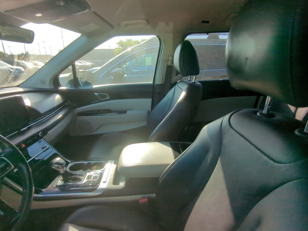 2023 Kia Carnival EX