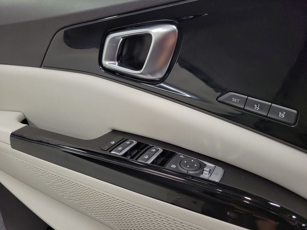 2022 Kia Carnival SX