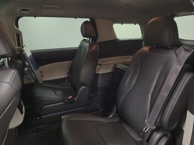 2022 Kia Carnival SX