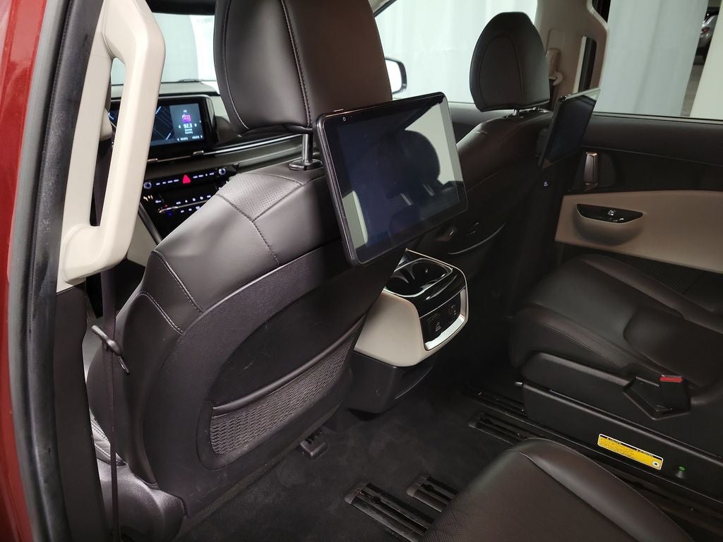 2022 Kia Carnival SX