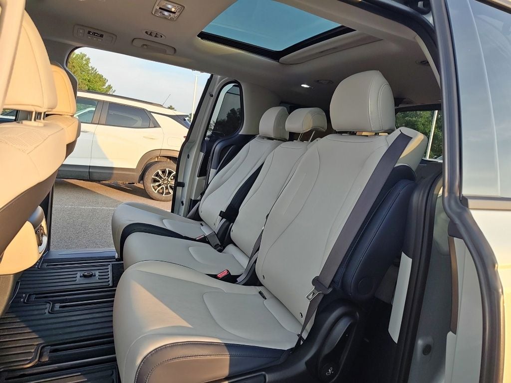 2025 Kia Carnival Hybrid SX