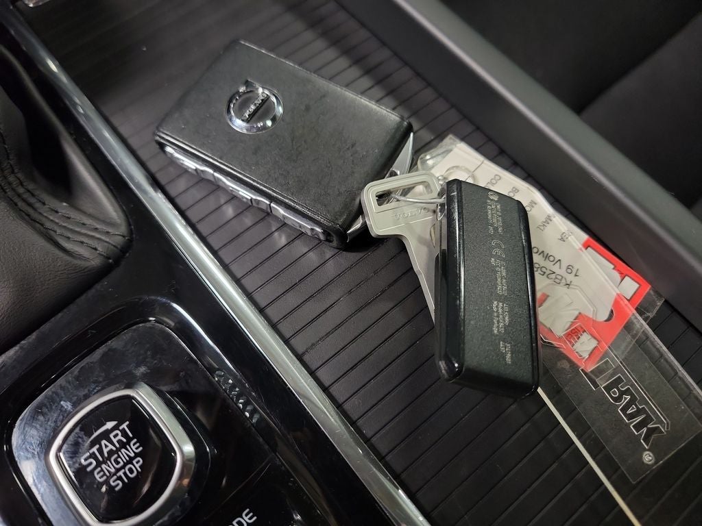 2019 Volvo XC60 T5 Momentum