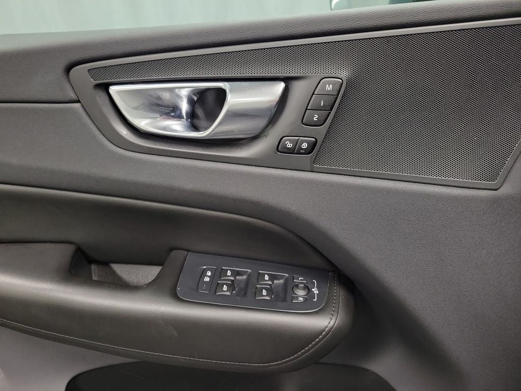 2019 Volvo XC60 T5 Momentum